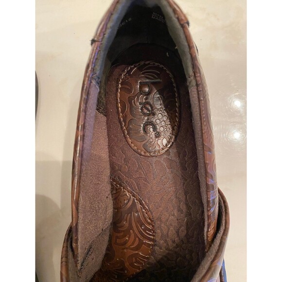 B.O.C. Born Concept Brown Floral Embosed Women Sz 7 Slip On Clogs Arch Suprt BOC - Picture 3 of 10